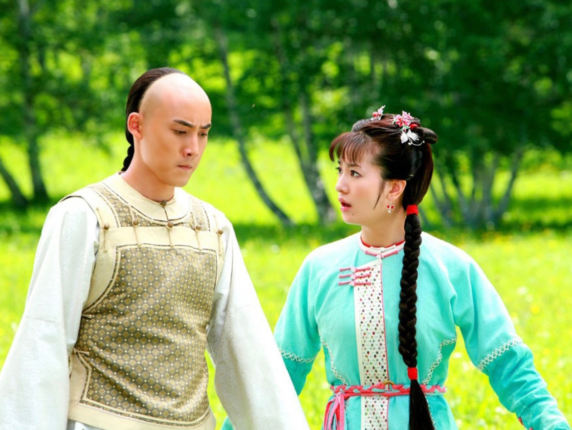 #张睿李晟[超话]#  

新还珠格格｜永琪小燕子

“我只想陪着你一起哭一起笑
 我们还有很长的日子要过呢” ​