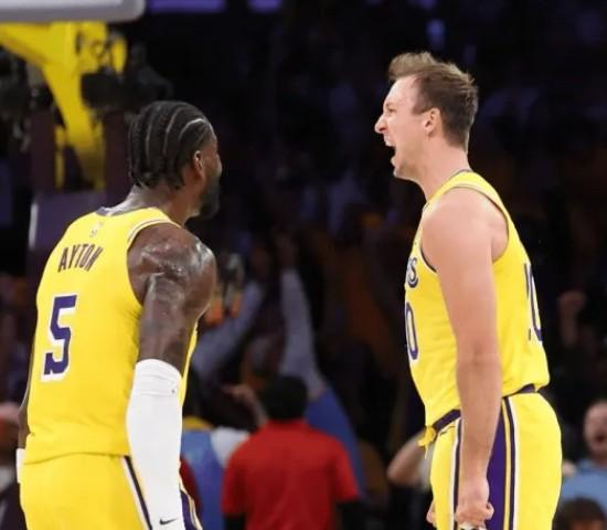 你发现没？ 每次NBA有“神操作”，球迷第一反应都是——这也能成？ 比...