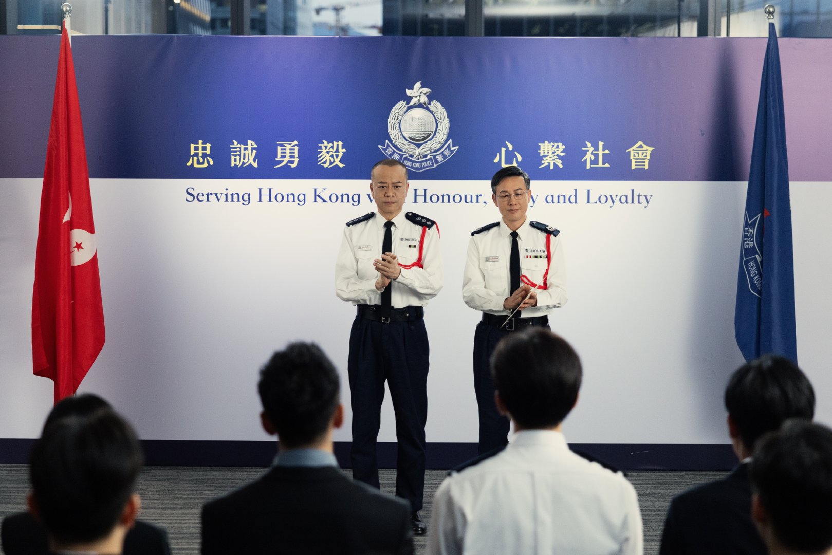 #剧集狩谎# 官宣杀青。饰演程志刚，警告藏深意，心秤不能倒，迷局待惊雷，正道终须存。杀青大吉，敬请期待！#张颂文[超话]# ​