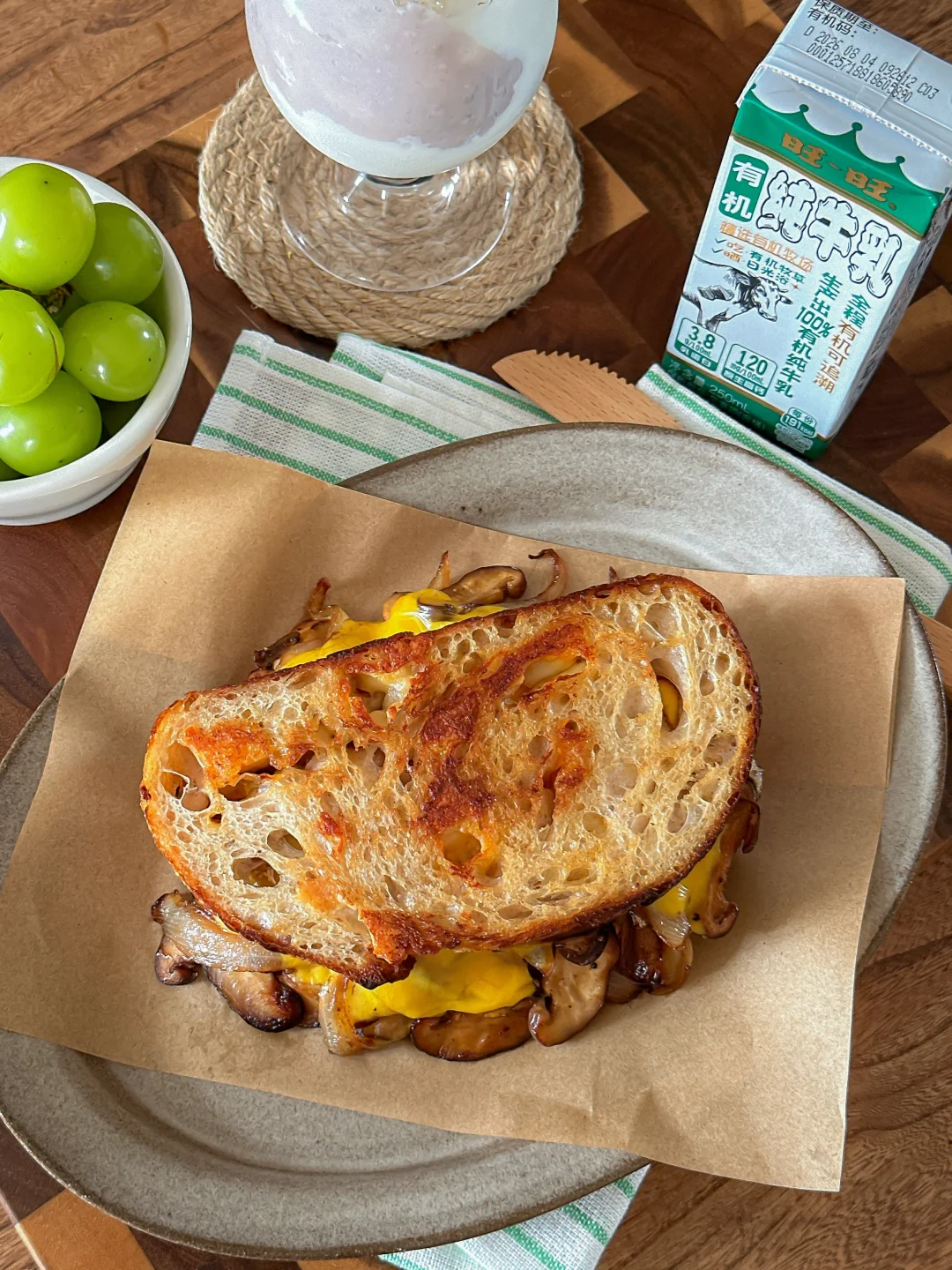 超好吃的洋葱菌菇芝士三明治🥪