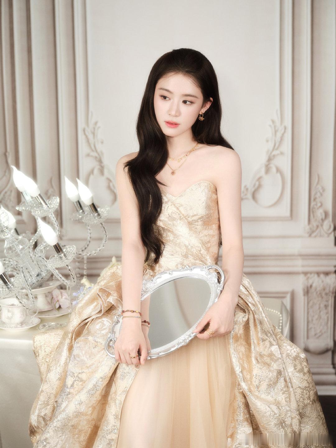 #演员_翟一莹[超话]#  💛💜🌼🔮 ​