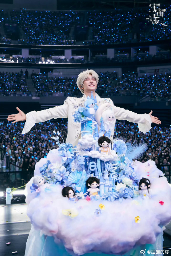 #刘宇0824生日快乐#💧#刘宇廿六驭梦山河# 
小宇生日快乐 一生幸福
​
