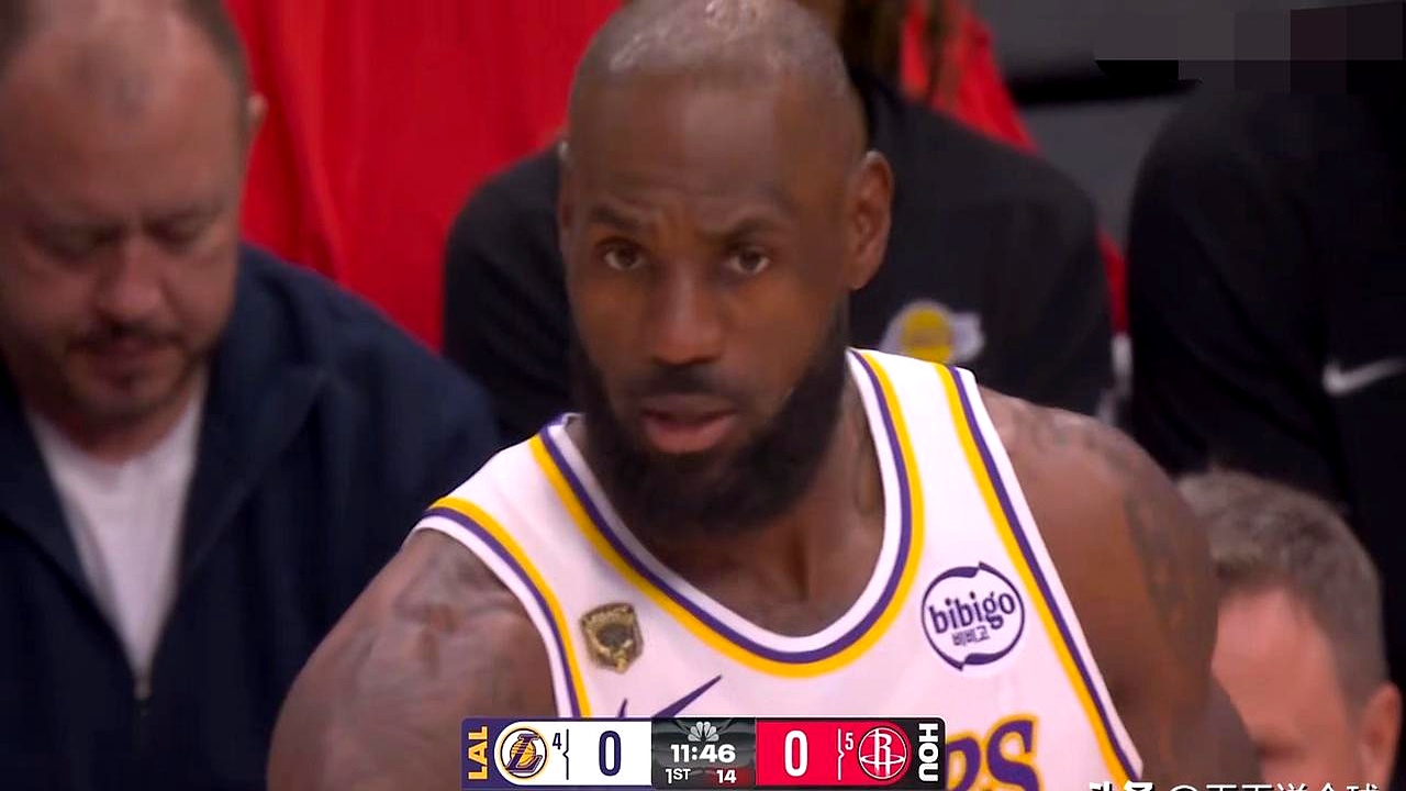 演得太像了，湖人竟被火箭爆冷，丑陋到把三个真相摊在台面上。    詹姆...