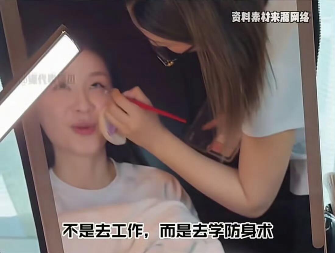 金靖戏份被删还能体面的帮忙剧宣 很体面了
王家卫与秦雯一段录音传出，才知为何金靖戏份被删，难怪之前在综艺里金靖对繁花的台词这么熟悉，戏份全删还被用身材开玩笑，金靖默默忍受还发了剧宣，之前说自己该去学防身术，金靖真的很清醒体面又内核强大啊 ​