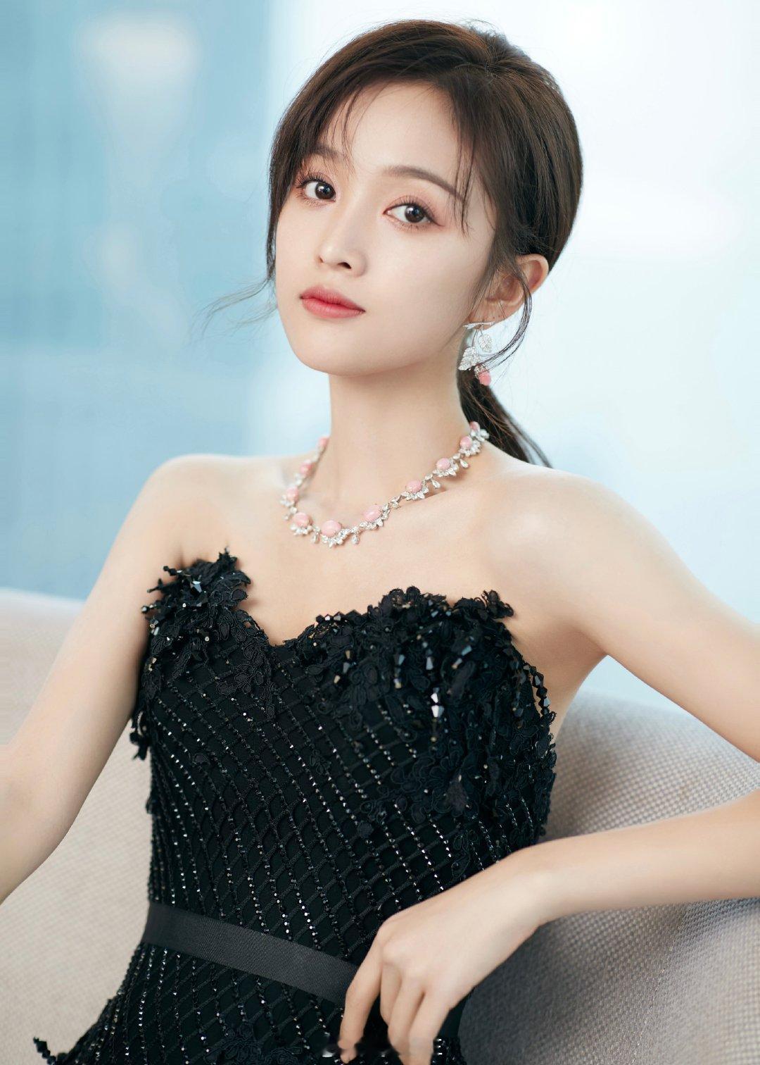 吴宣仪这腿太带劲了🤩 ​