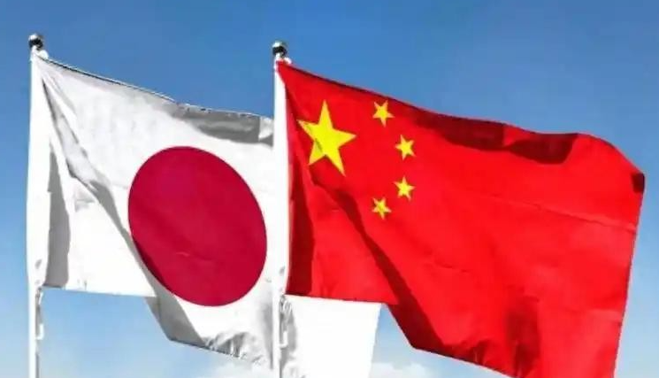 中日对峙已紧张到了极点，开战不是空话！但有件事大陆必须知道：真打起来，想在短时间内结束战争几乎不可能。这话听着有点泄气，但是实话。一打起来就能“速战速决”，这种想法是不现实的。

我可以直白说一句很多人不爱听的实话，中日真要是彻底撕破脸皮、正面开战，我们最终必然能赢、绝对不会输，但想要短平快结束战斗