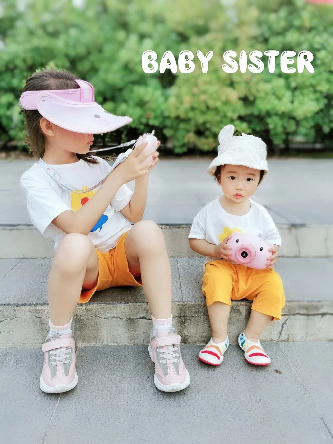 宝宝穿搭|穿上姐妹装出去玩耍吧