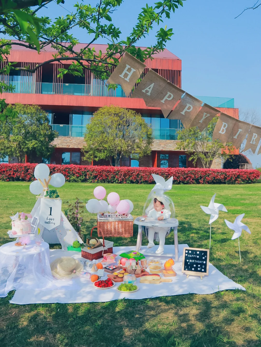 宝宝周岁生日户外野餐布置|附道具清单🔗