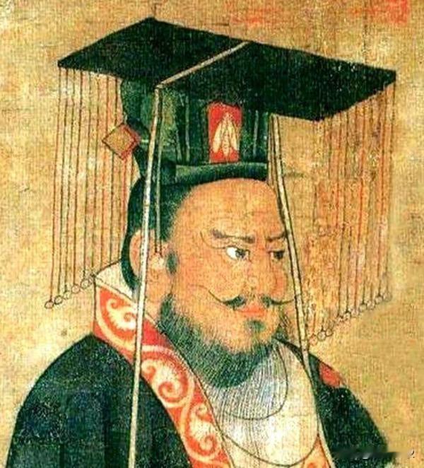 当曹丕还不是皇帝，也不是太子，他只是曹操的次子时，一个在弟弟曹植的光环下艰难呼吸的年轻人，最后卧薪尝胆，终得翻牌逆袭的机会。