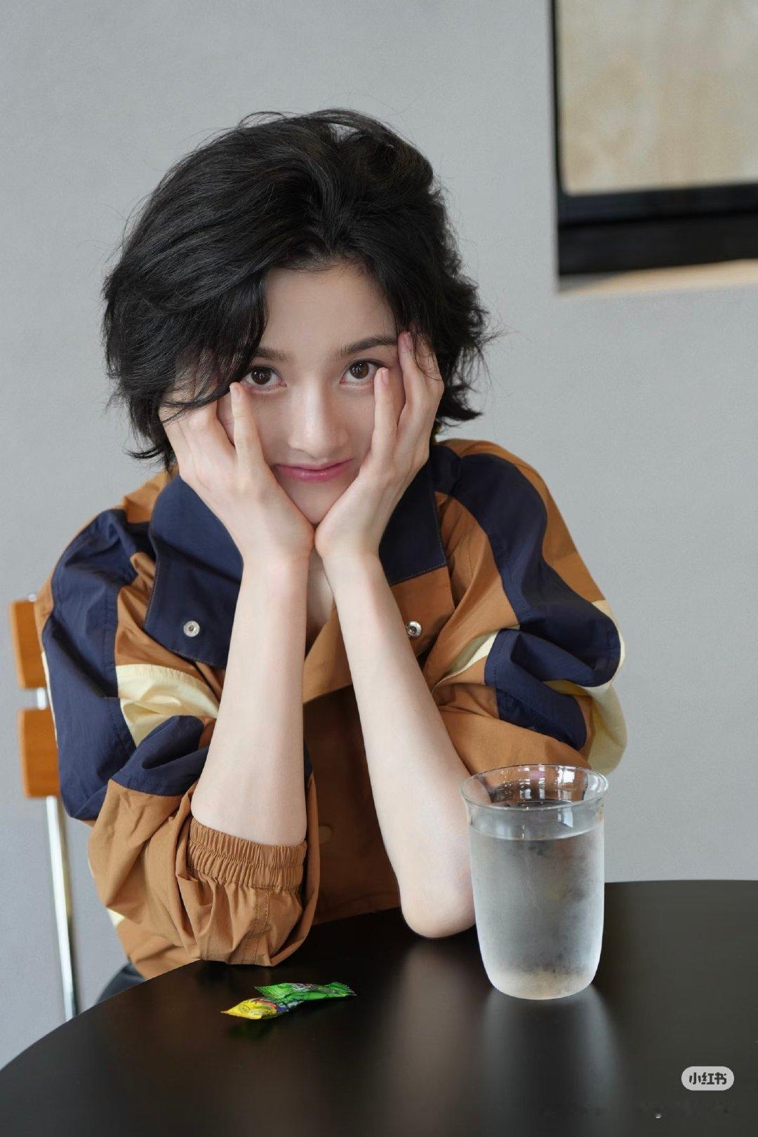 76•【正太】鹅毛们做的好！给我们正太涓夸爽了😍🥰😘😙😚😗营业频率都高了🥵🥵🥵🥵这小萌物太萌了，都想给她麦奶粉喝
#宋祖儿# sfq#鹅言宋听# ​​​