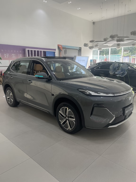 吉利银河星舰7 EV远航家✨长途出行的纯电SUV