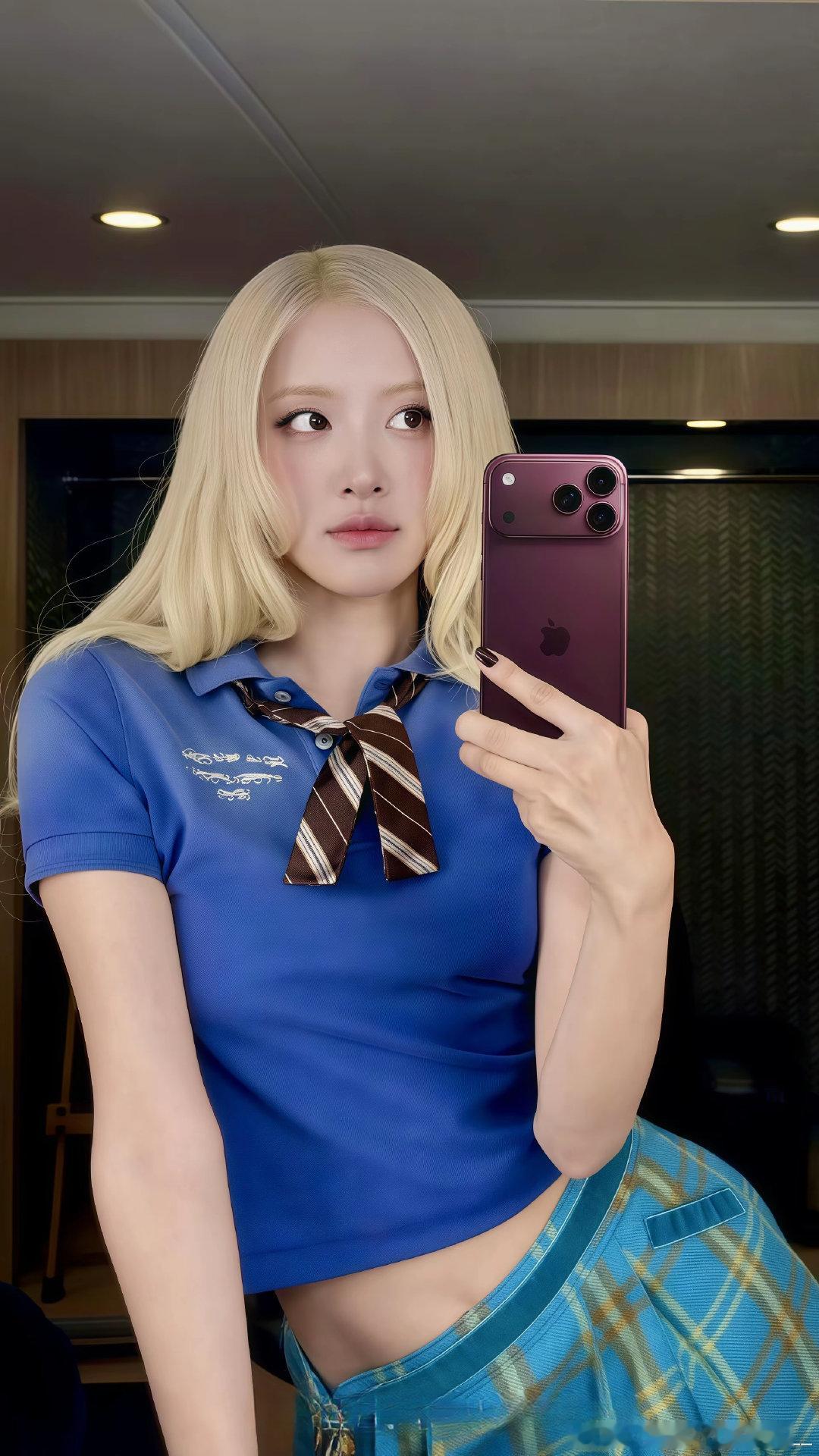 #ROSÉ[超话]# 宝宝好美 ，都去听《new trick》 补发！#朴彩英##rosé#  ​