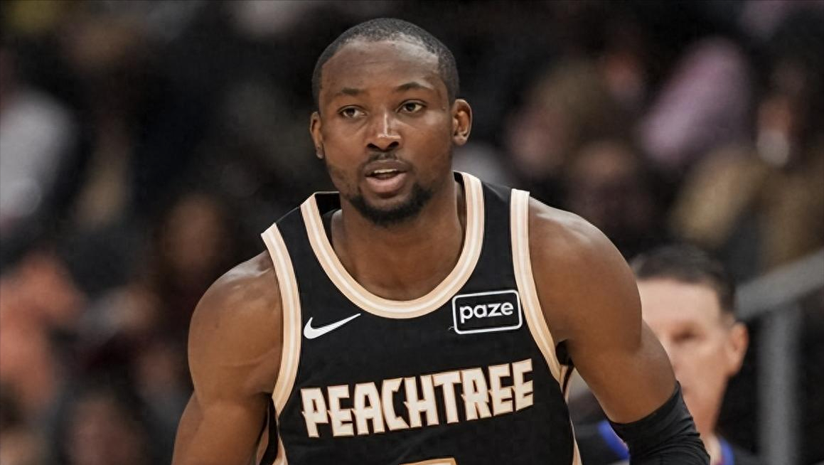 NBA“地震级”消息：拒绝湖人3600万！“天赋哥”在森林狼赌未来

我认为，这件事真正值得聊的，不是库明加少拿了多少钱，而是一个23岁的前7号秀，主动拿合同金额换自由度。
不少球迷看到消息的第一反应都是这孩子是不是犯傻？
放着到手的三千多万不拿，跑去天寒地冻的明尼苏达赚这份辛苦钱？
要知道这两年联