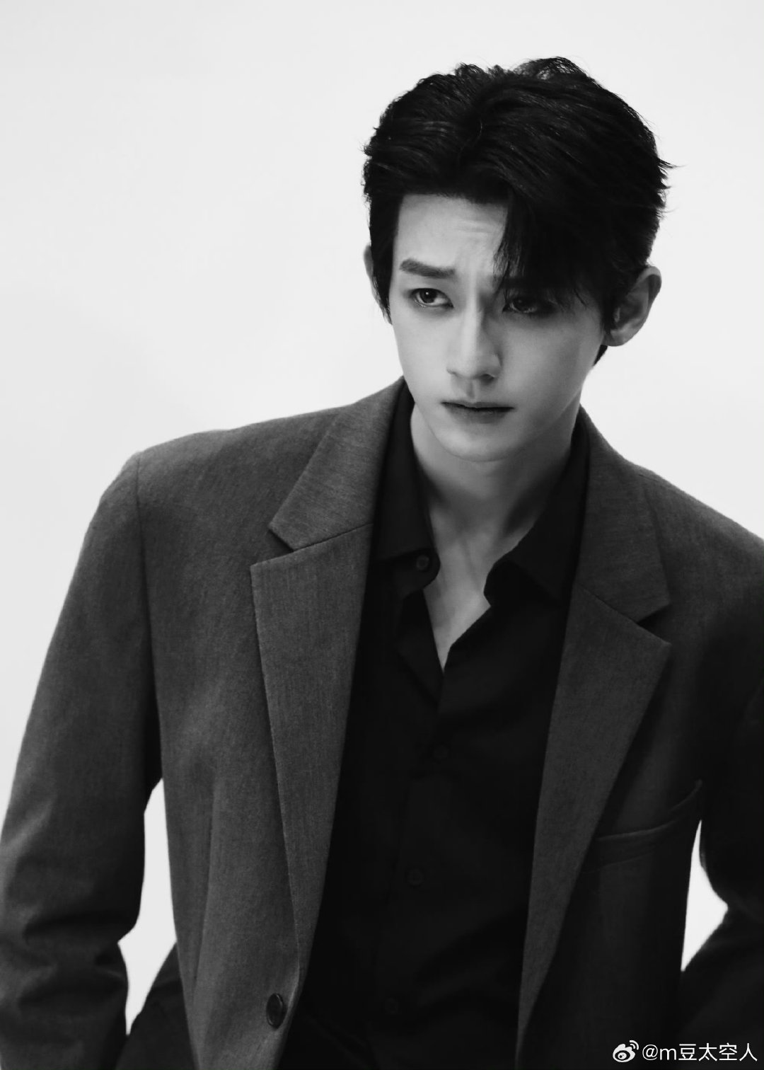 #赖伟明[超话]#  lwm #向全世界安利赖伟明# 
是帅！正面看，帅！背面看，帅！左边看，帅！右面看，帅！上面看，帅！下面看，帅！用苹果手机看，帅！用华为手机看，帅！用小米手机看，帅！用三星手机看，帅！用oppo手机看，帅！用vivo手机看，帅！用八八四八手机看，帅！
​