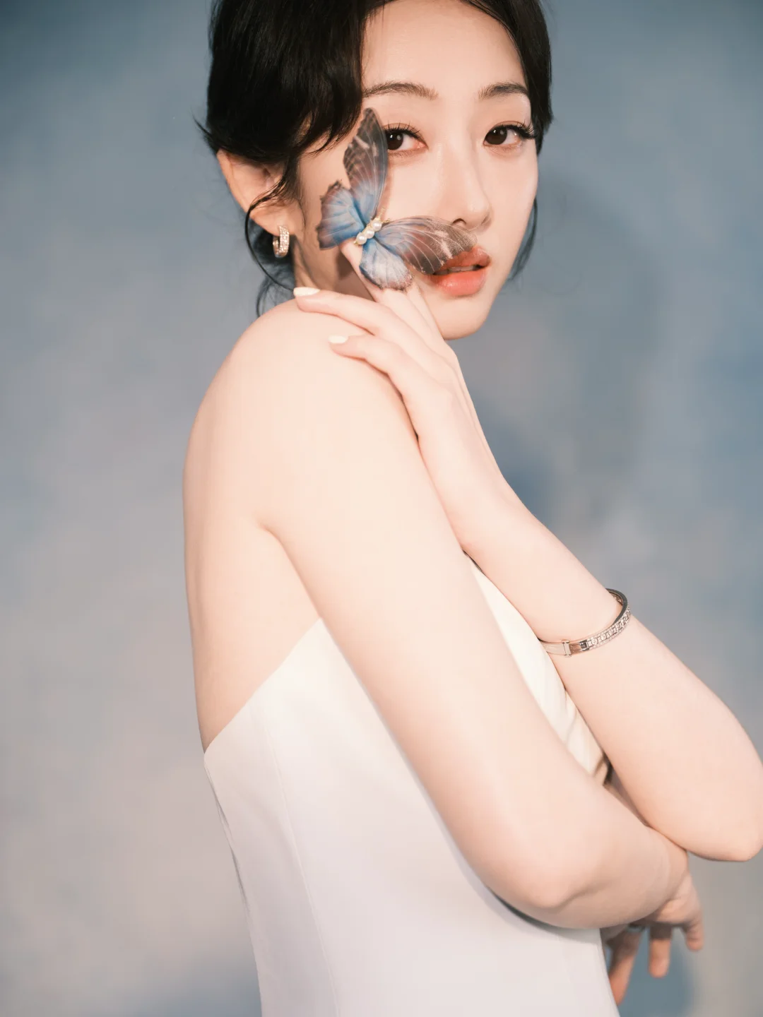 蝶影白裙 ，来自蒋梦婕的氛围之美 🦋