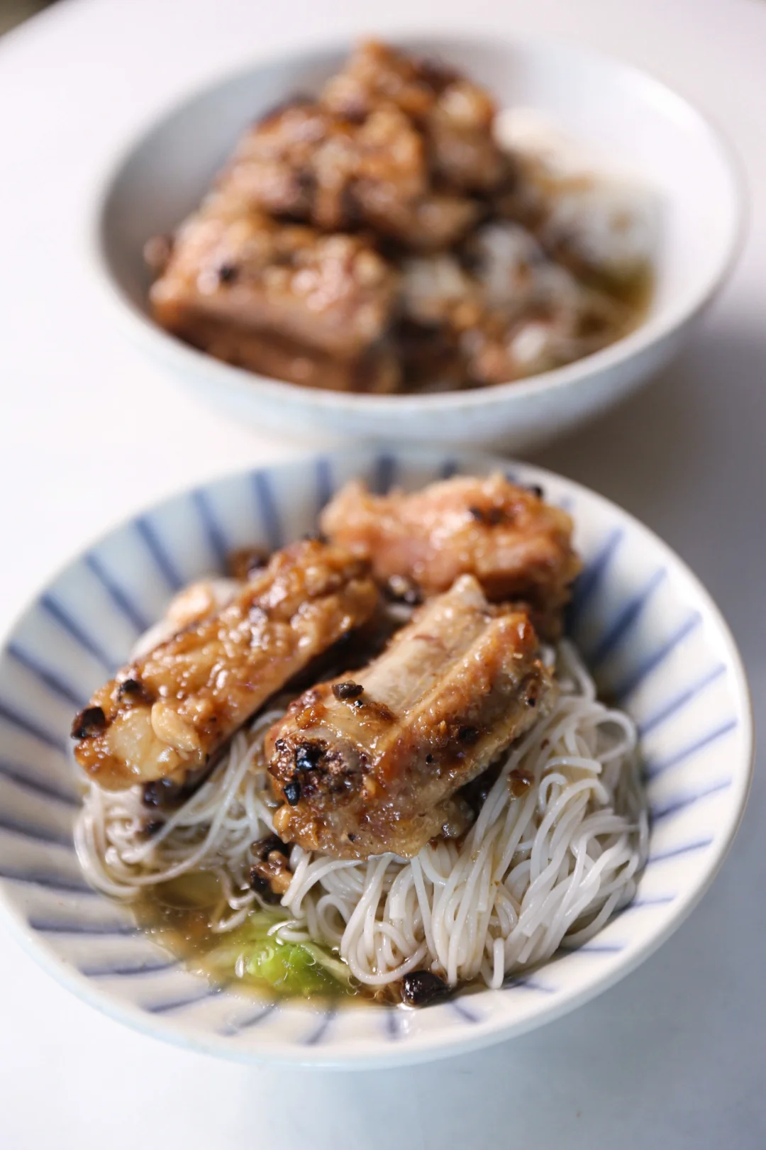 坚持做1000种面不重样（312）豆豉排骨拌米粉