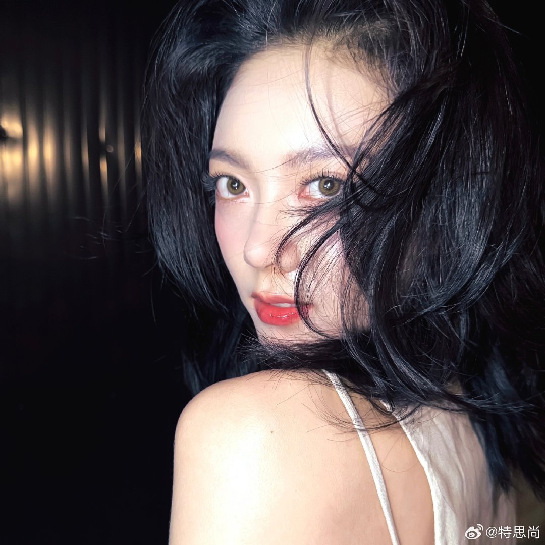 #赵今麦[超话]# 小猫[爱慕] ​