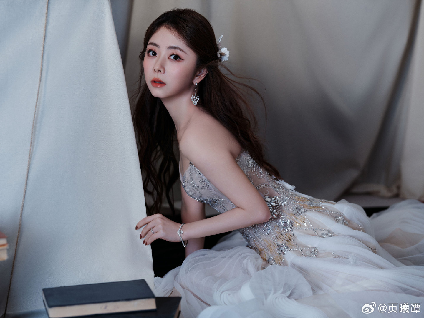 #谭松韵[超话]#  tsy#谭松韵#  tsy#两小姐’s日记薄#  tsy#谭松韵超话#

太美了[送花花][送花花][舔屏][舔屏]
​
