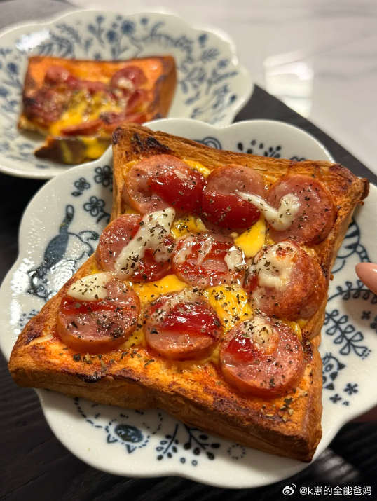 开学第一天，做点好吃的哄娃去学校[泪奔]开学 早饭 看得出来神兽回笼了，校门口家长都挺开心[哈哈] ​​​