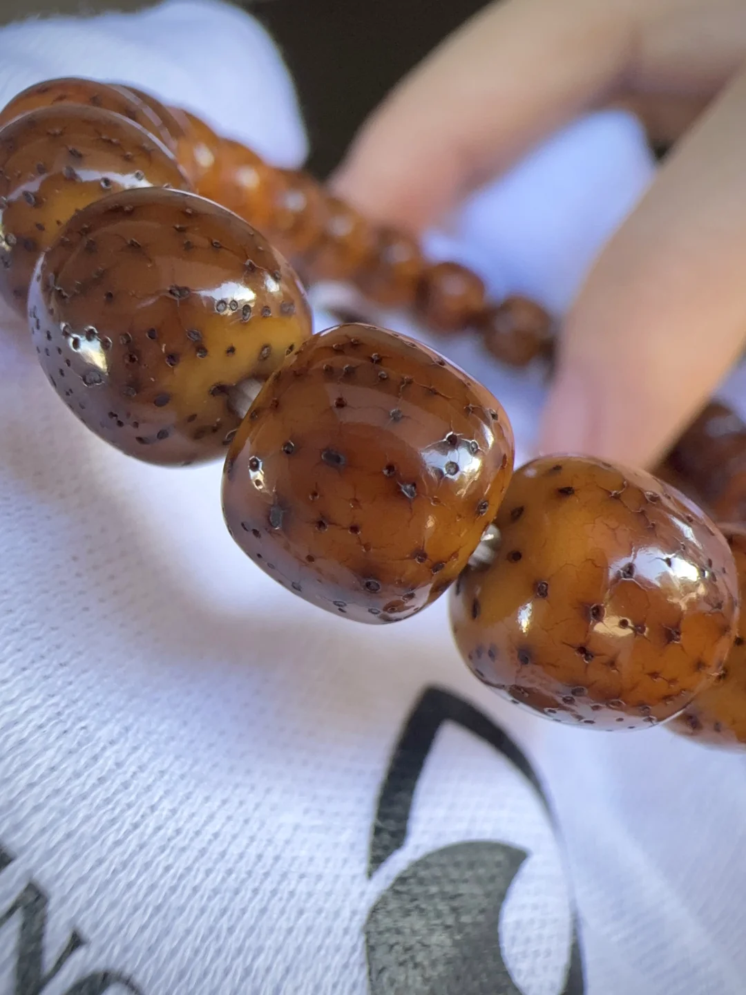 星月菩提开片和开裂应该怎么区分