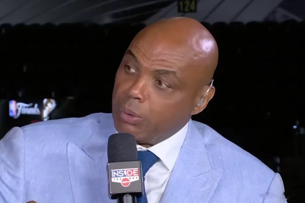 6月6日讯 NBA总决赛G2，马刺今日主场104-105不敌尼克斯，系...