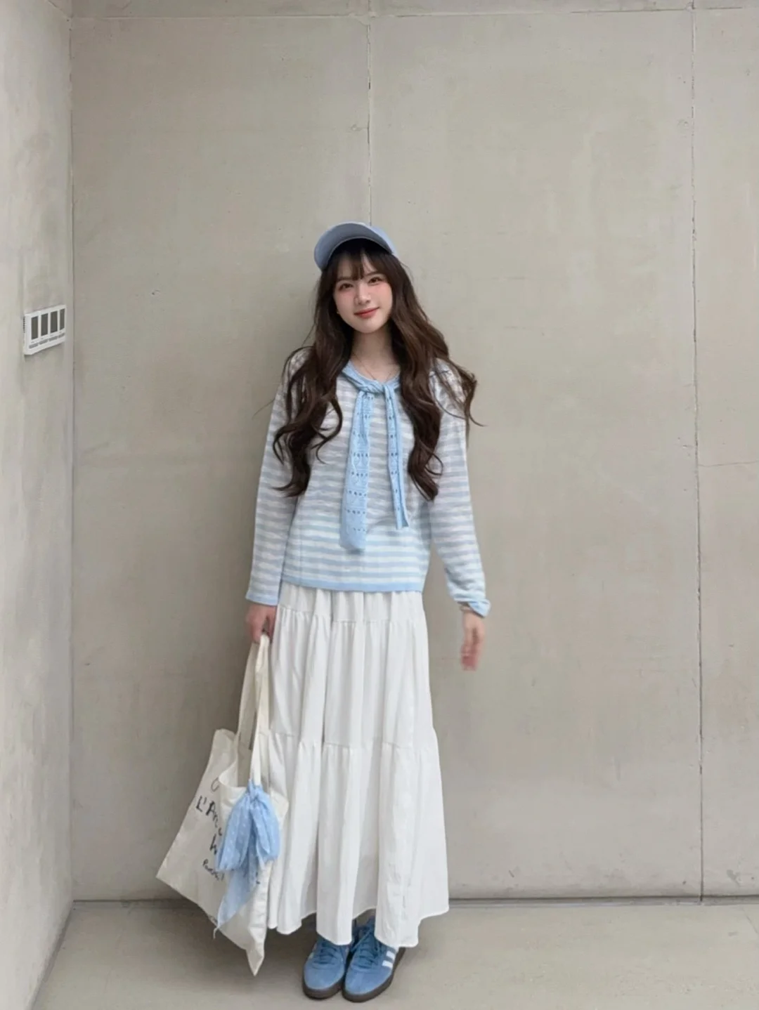 𝘽𝙡𝙪𝙚&𝙒𝙝𝙞𝙩𝙚韩里韩气的🥣