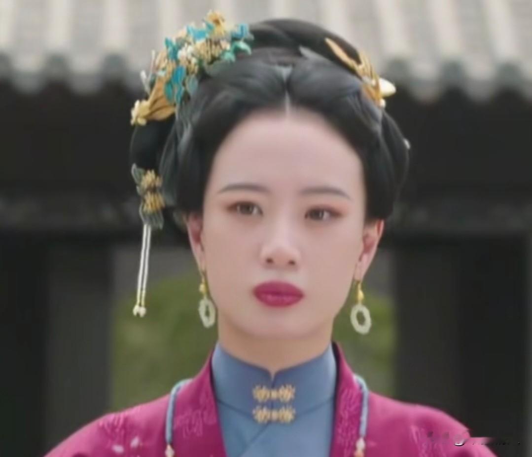 兰香如故｜围着林锦岐的女人们！有人求嫁有人避嫁，个个满身枷锁🔥

盘点和林锦岐有姻缘牵绊的四位女子，没有一个普通闺阁女儿。
有人被家族推着向前，有人为野心孤注一掷，有人傲骨赴局，还有人被圣旨强行捆绑。
 
赵星棠
并非一心攀附想要嫁入林家，更多是被家族命运裹挟。
深陷私情风波，落得通奸的流言。一辈子