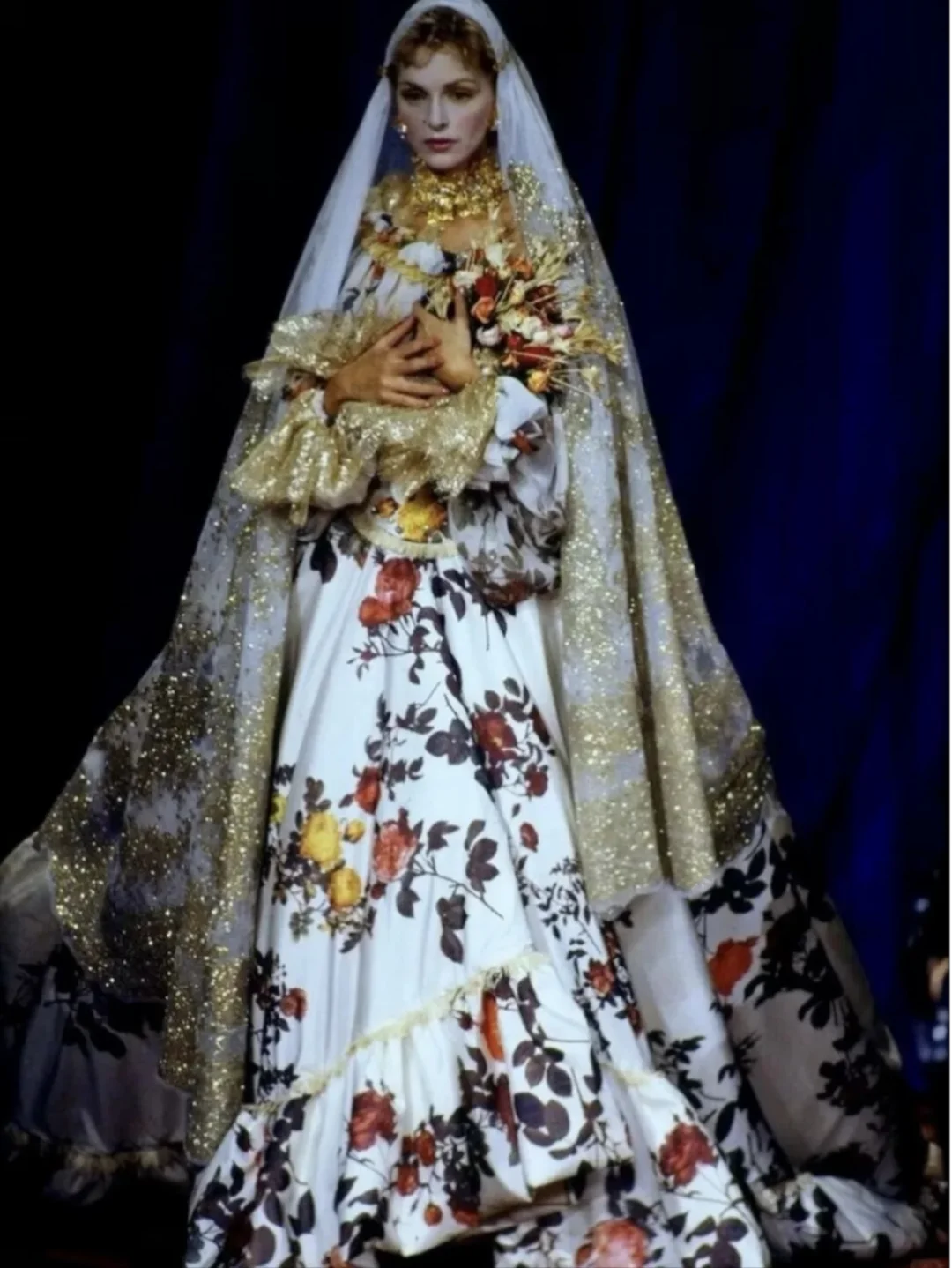 Vivienne Westwood 1994的玫瑰嫁衣