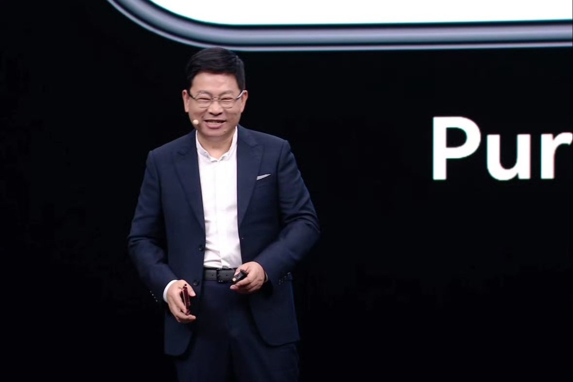 2026年9月7日，余承东在华为新品发布会上建议苹果用户购买“阔直板”Pura X View作为备用机，并自信表示该机有望“转正”成为主力机。  一、事件核心与产品底气- 发布会喊话：余承东在Harm