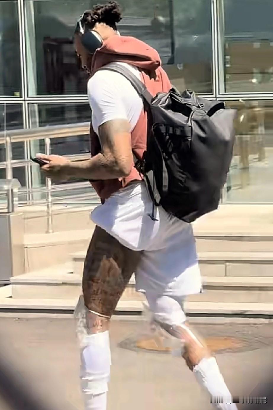 今晚就靠你们了，季后赛来了！  季后赛12进8分比赛今晚就来了，辽宁对...