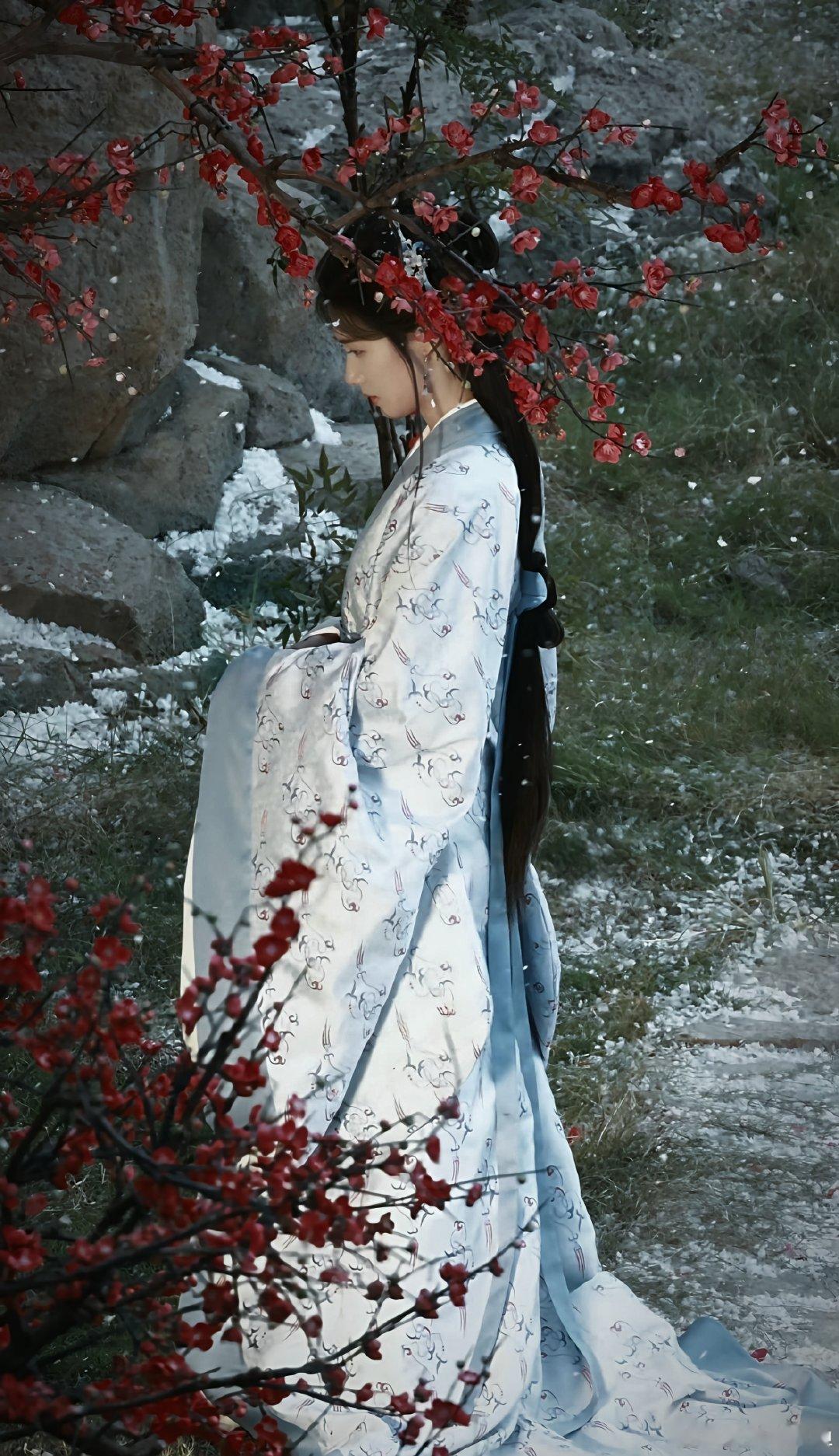 #卢昱晓[超话]##卢昱晓苏落薇# 好美啊我晕倒了 ​