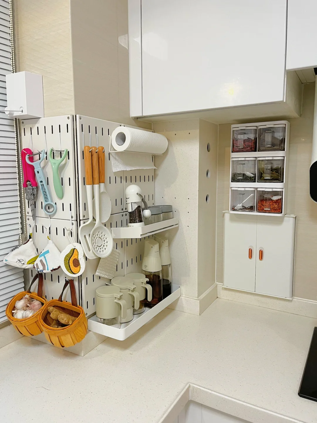 听说你们都很好奇我家厨房墙上的小门？