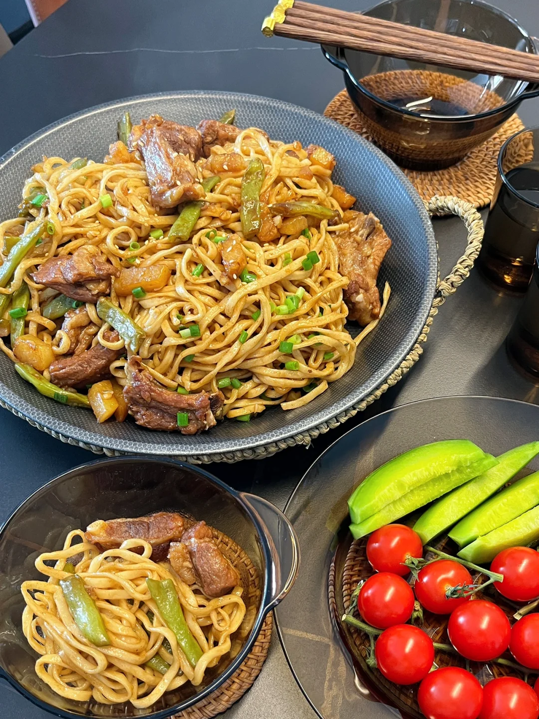 跟儿子的晚饭/排骨豆角焖面