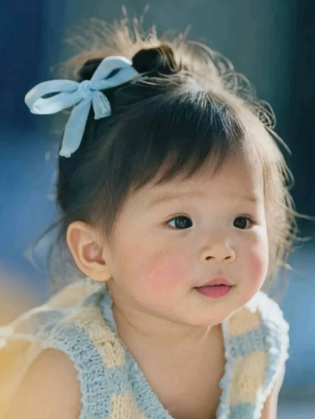 好想捏捏你的小脸蛋呀