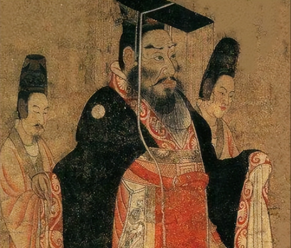 隋朝的统治为何只有三十七年？其实不全怪杨广，杨坚同样有责任 
 
隋文帝杨坚给后世留下的印象，往往被“开皇之治”四个字盖得严严实实。统一南北、改革官制、减轻刑罚，哪一条拎出来都够吹一辈子。可毛泽东读《隋书·高祖本纪》的时候，在书上批了四个字：“蕴藏大乱”。

一个开国之君，被后世用“蕴藏大乱”来定性