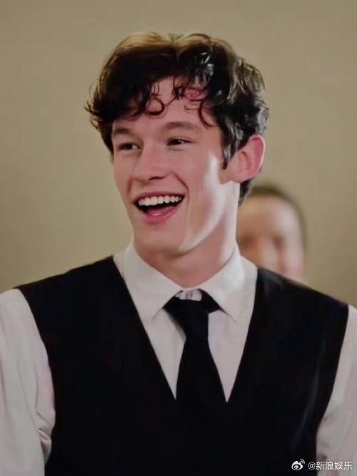 相关媒体人爆料说新一部邦德电影导演丹尼斯·维伦纽瓦，心目中出演007的...