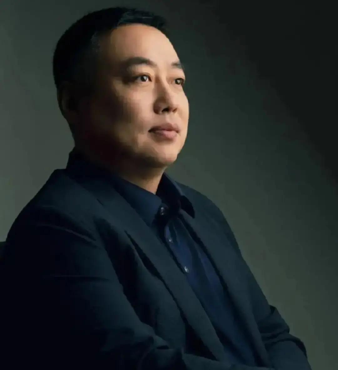整整48页的匿名材料，一口气塞爆了226个协会的电子邮箱。
要是搁在早几年，没名没姓的东西基本直接扔进垃圾箱。
可这一次，国际乒联那边直接给出了回应：东西收到了，已经转给相关部门去核实。
矛头指的根本不是哪个运动员输赢，也不是派谁去打比赛。
大家真正盯着的，是WTT跟国际组织之间那本一直没算