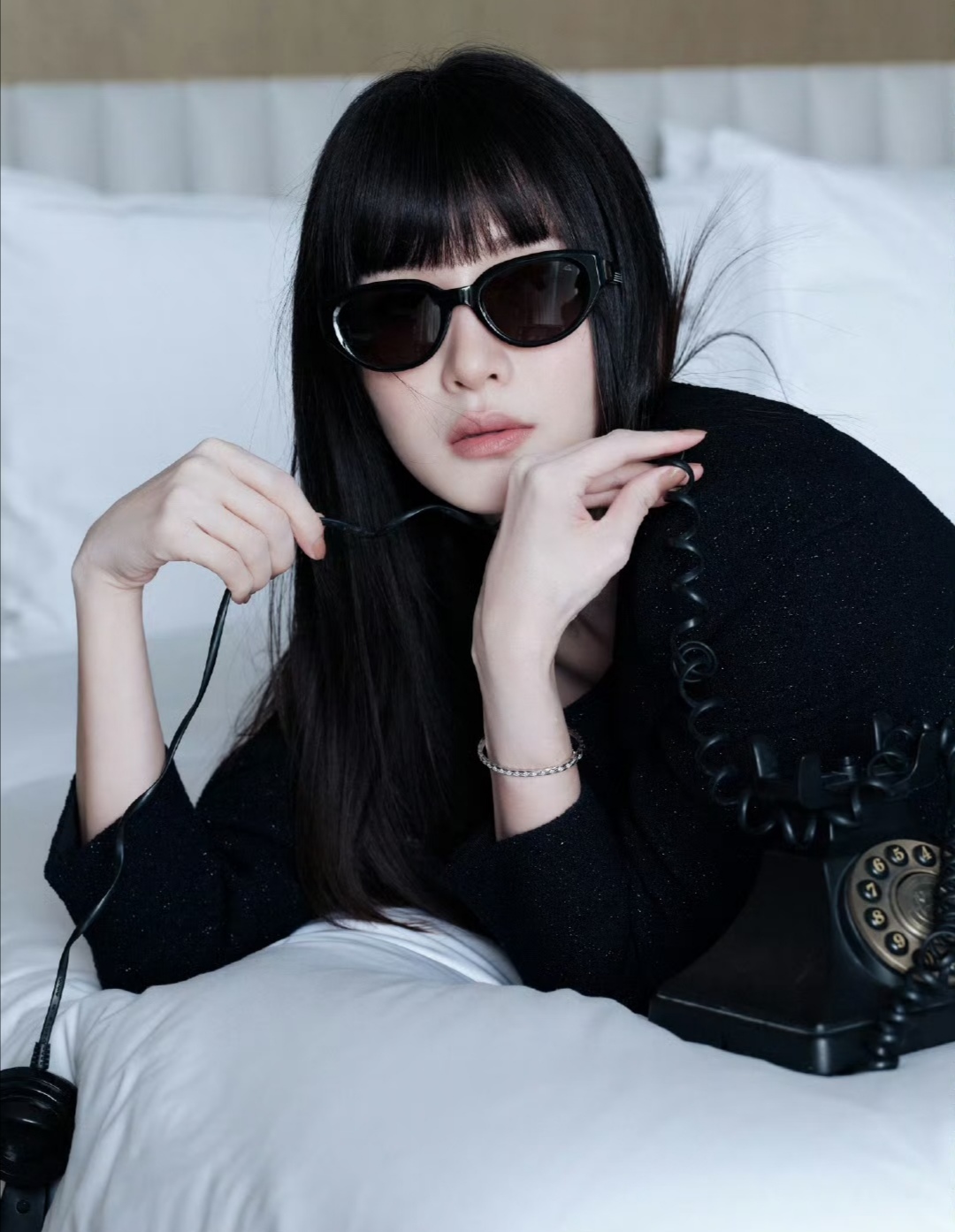 江疏影呀， 该说你什么好， 好好的明媚耀眼的大美女，竟然换装稳重职场女...