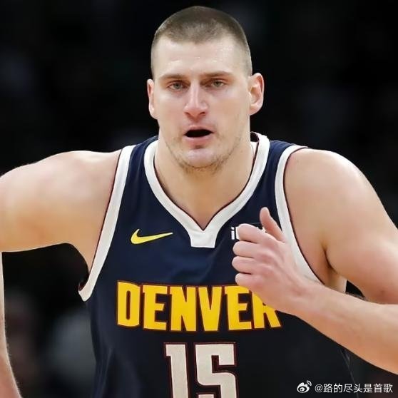 《5 年 3.6 亿美元！NBA 历史最大合同提前预定，联盟内部：约基奇绝不可能离开掘金》NBA 又要出大事了。据雅虎体育知名记者 Kevin O'Connor 独家报道，多位联盟消息人士透露，NBA 内部没有任何人认为约基奇会离开掘金。 ​