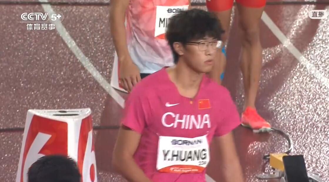 超预期！南通21岁小将黄友闻夺得男子200米亚军，仅次于今年状态爆棚的泰国汶颂，为南通健儿本届亚运会第2枚银牌。值得一提的是，前一枚银牌是羽毛球男团的一哥——石宇奇。虽然这两块都不是金牌，但银牌的含金量绝对十足。