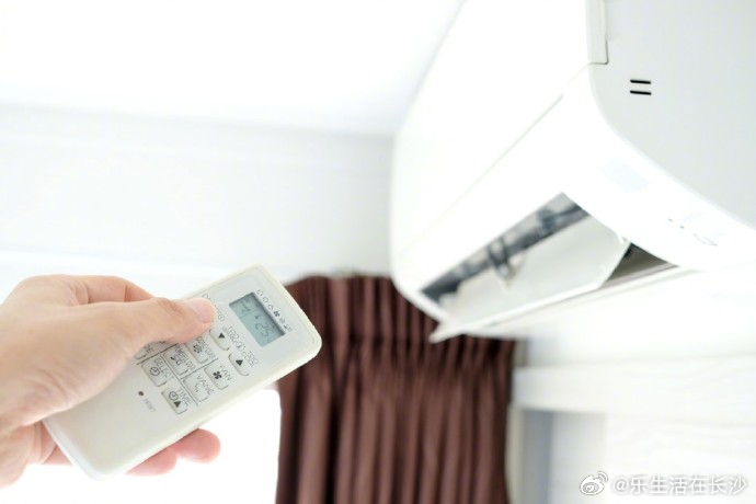【建议开空调别低于这个温度】中日友好医院中医部主任医师张洪春提醒，人们...