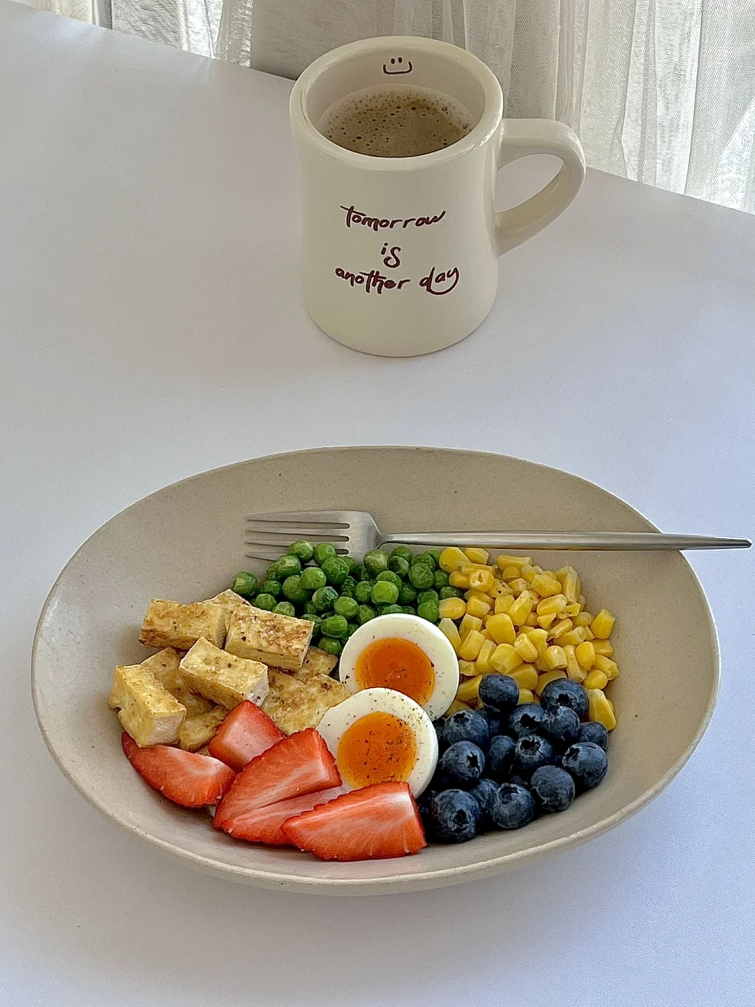 ☀️工作日早餐｜低卡饱腹煎豆腐青豆鸡蛋沙拉