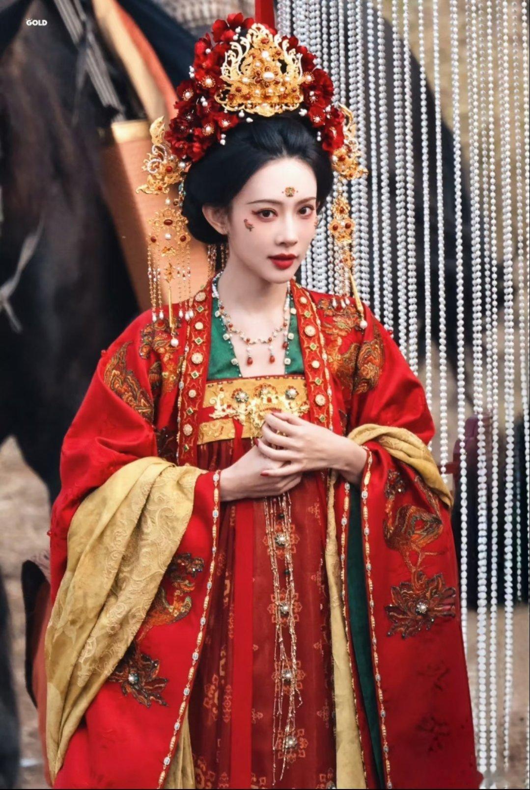 #孟子义[超话]##孟子义##尚公主##孟子义暮晚摇# 
期待暮晚摇[送花花][送花花] ​