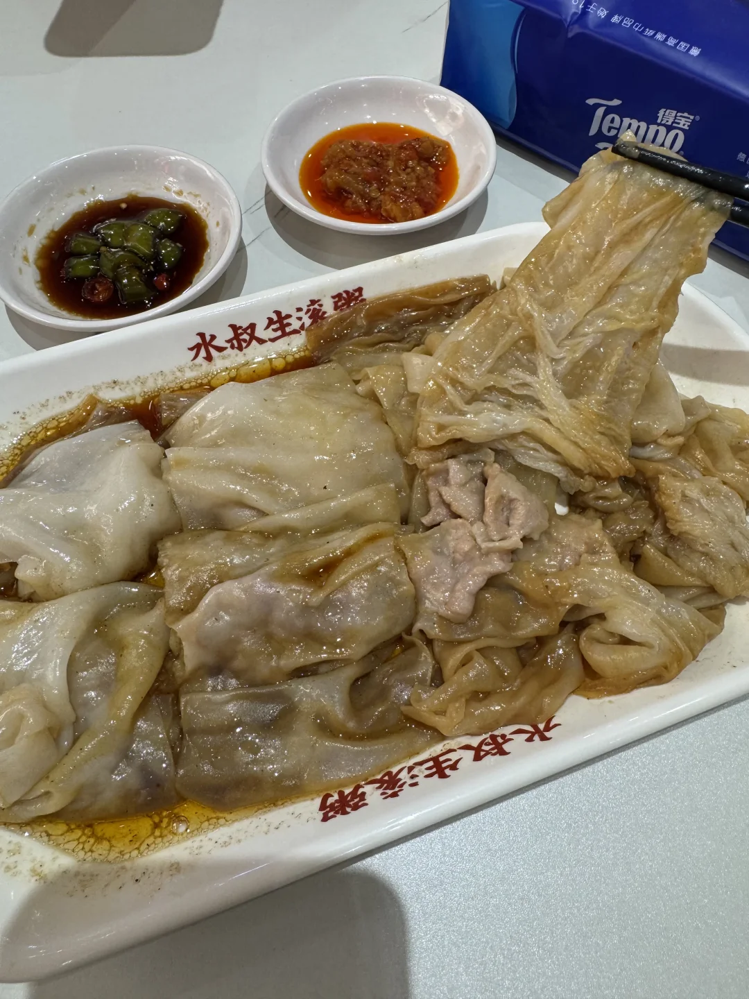 上海这个肠粉和我在广州吃的一模一样！！！！
