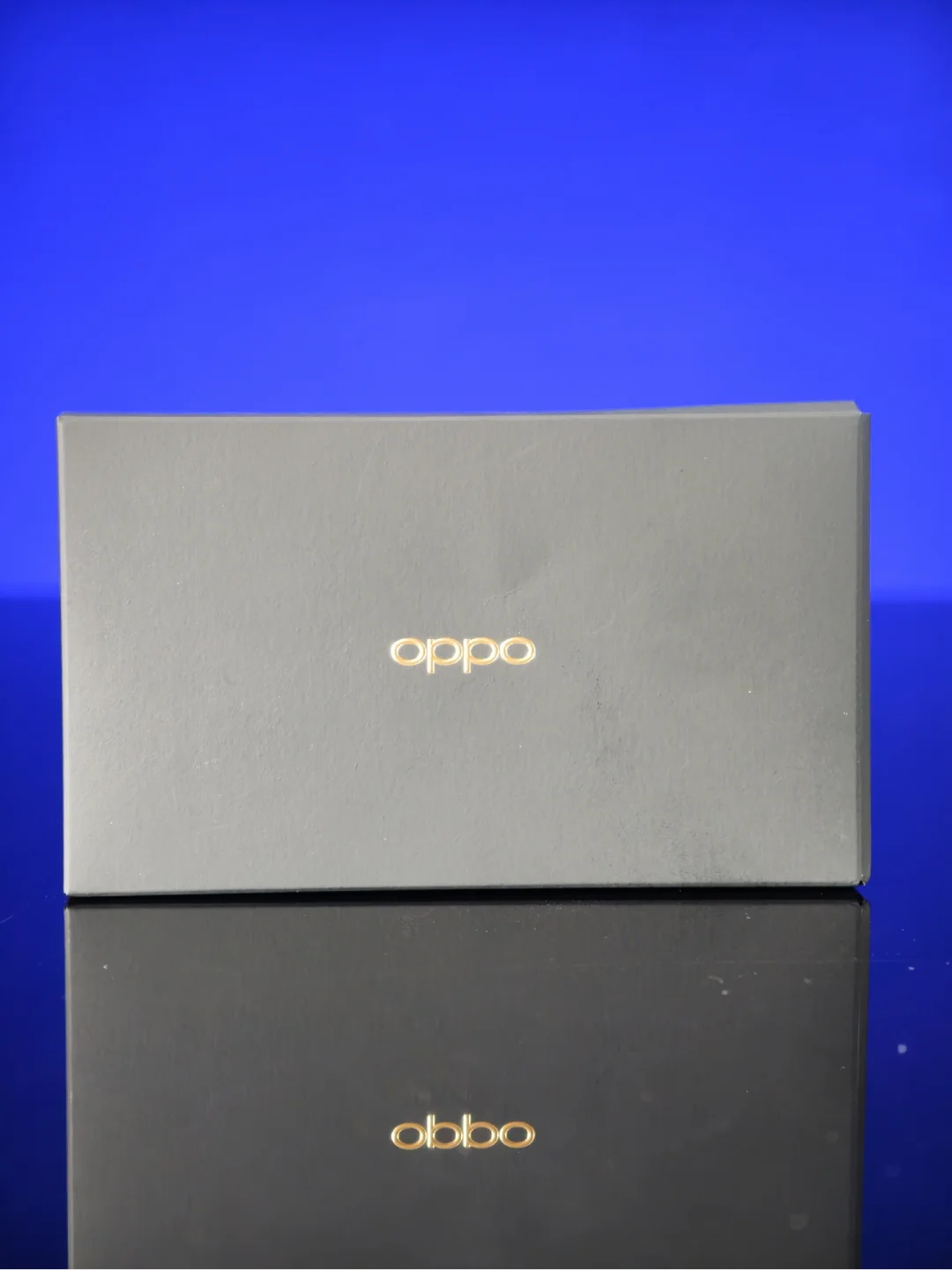 收到 OPPO 影像透卡邀请函，主打“真实”