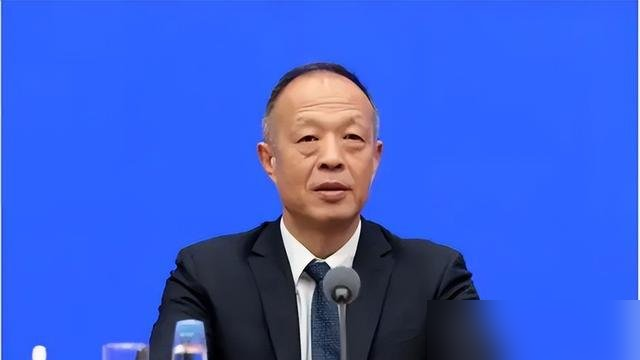 国羽男单这次连八强都没进去，直接创了1974年入亚运会以来的最差纪录，李诗沣32强就倒了，石宇奇也没挺过16强。
再看总账，2金3银3铜，听着还行？可金牌数已经是2002年釜山之后24年来最低的一届。女团倒是硬气，3：0把日本按在地上，时隔12年把金牌抢回来了。混双也稳，蒋振邦魏雅欣2：0拿下，实