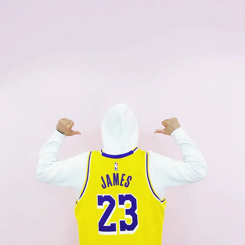 湖人今年夺冠概率实在不乐观。权威数据模型如ESPN BPI和BBR，给...