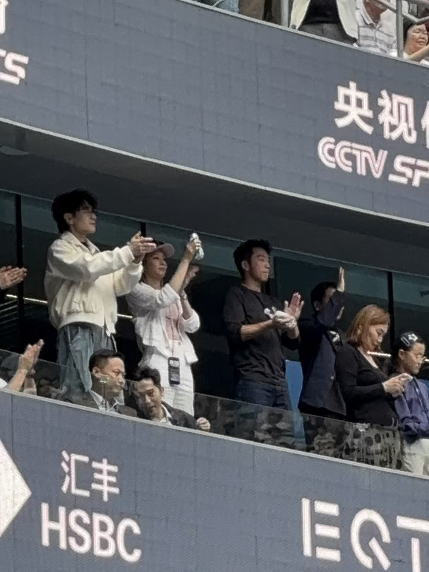啊啊啊啊啊啊啊郑恺来看郑钦文🎾