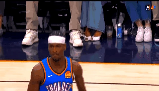 有人说他靠罚球，结果呢？    雷霆队的亚历山大，在季后赛客场对太阳的...