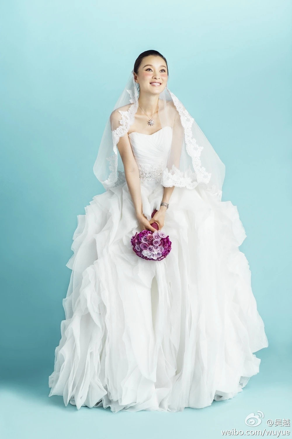 #吴越[超话]#吴越那照片我就收下了 婚纱那么好看是想嫁给我吗 ​